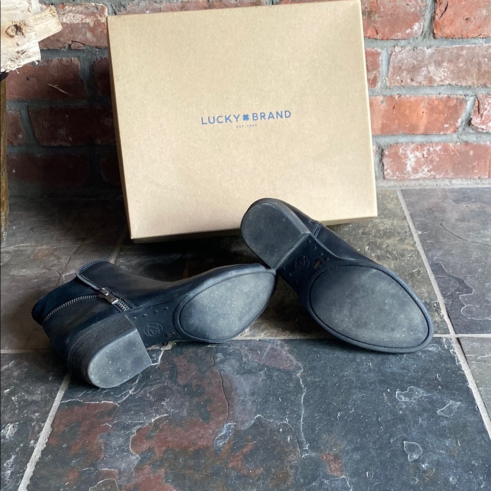 Lucky Brand Black Ankle Booties Sleek Design - Picture 4 of 12